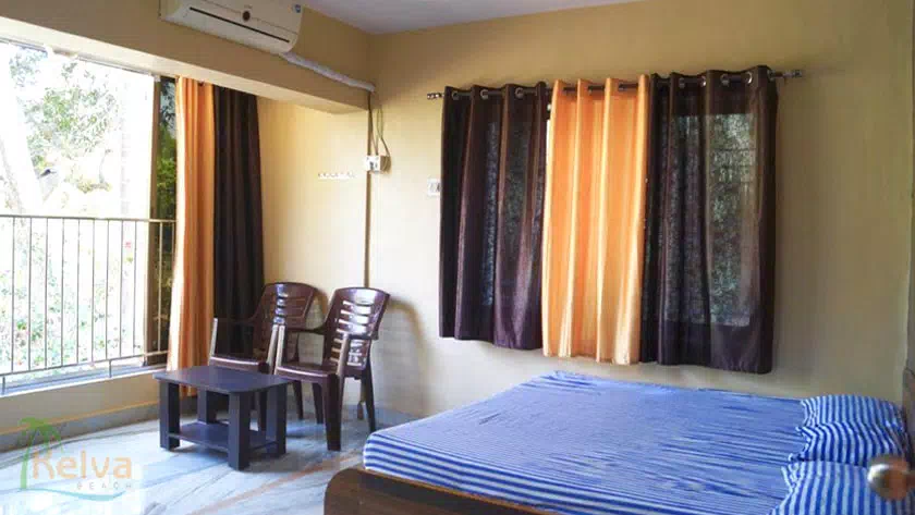 shreyas-residency-room