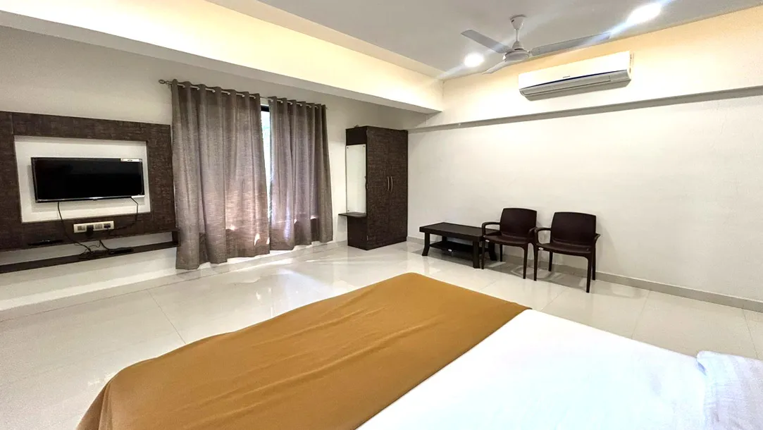 Anand Residancy AC Deluxe Room