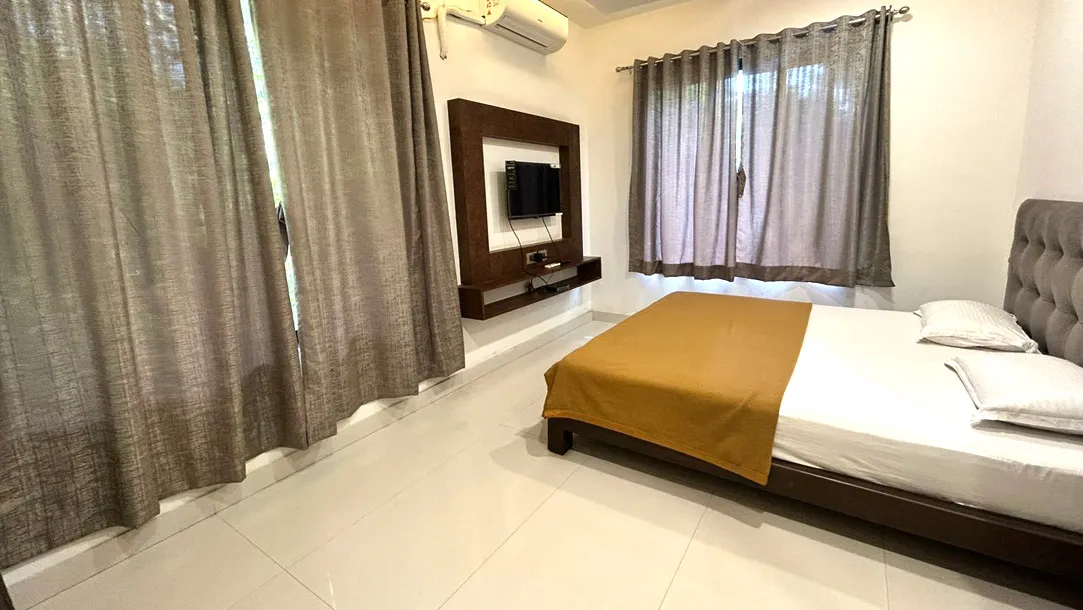 Anand Residancy AC Deluxe Room