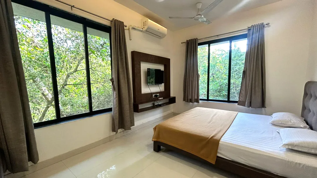 Anand Residancy AC Deluxe Room