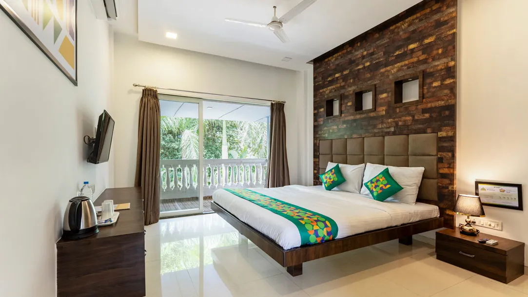 Blue Roof Sea Side Kelva