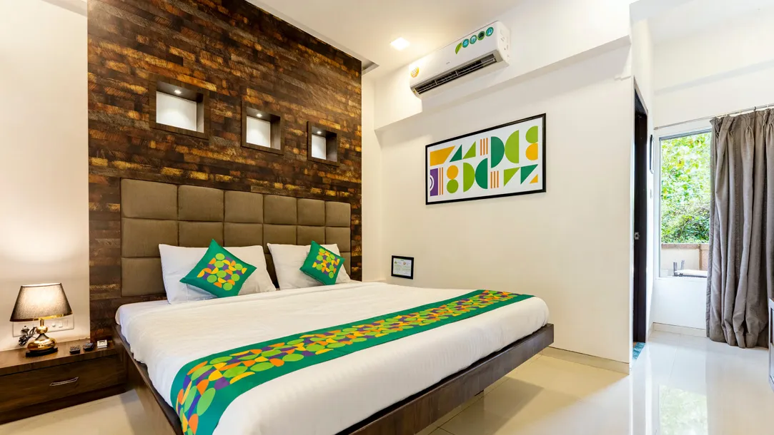 Blue Roof Sea Side Kelva