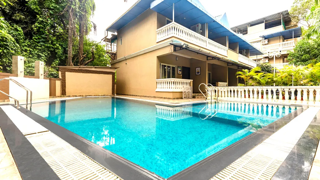 Blue Roof Sea Side Kelva