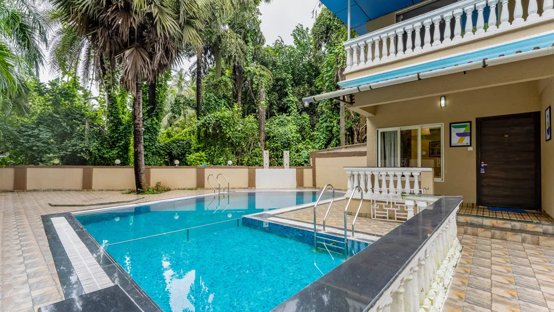 Blue Roof Sea Side Kelva